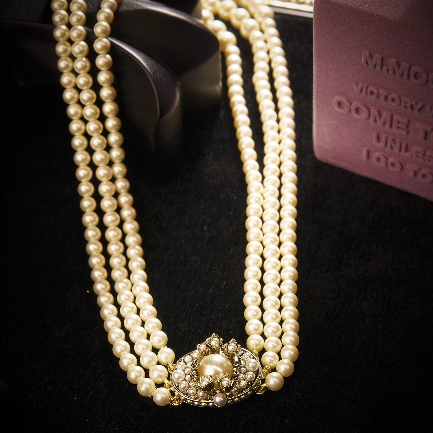 Sparkling Swarovski Crystal Copper Alloy Pearl-Imitation Necklace KK-91638