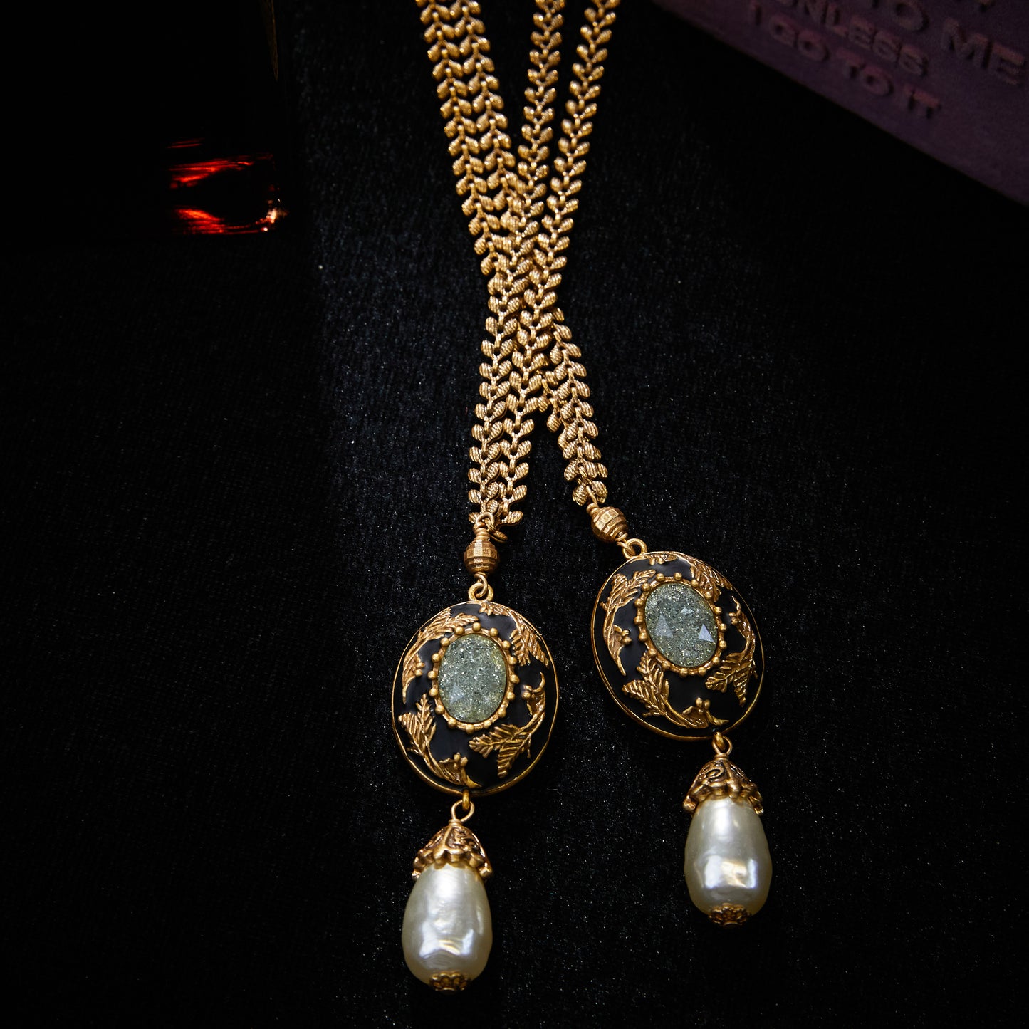 Sparkling Swarovski Crystal Copper Alloy Pearl-Imitation Necklace & Earrings KK-92083