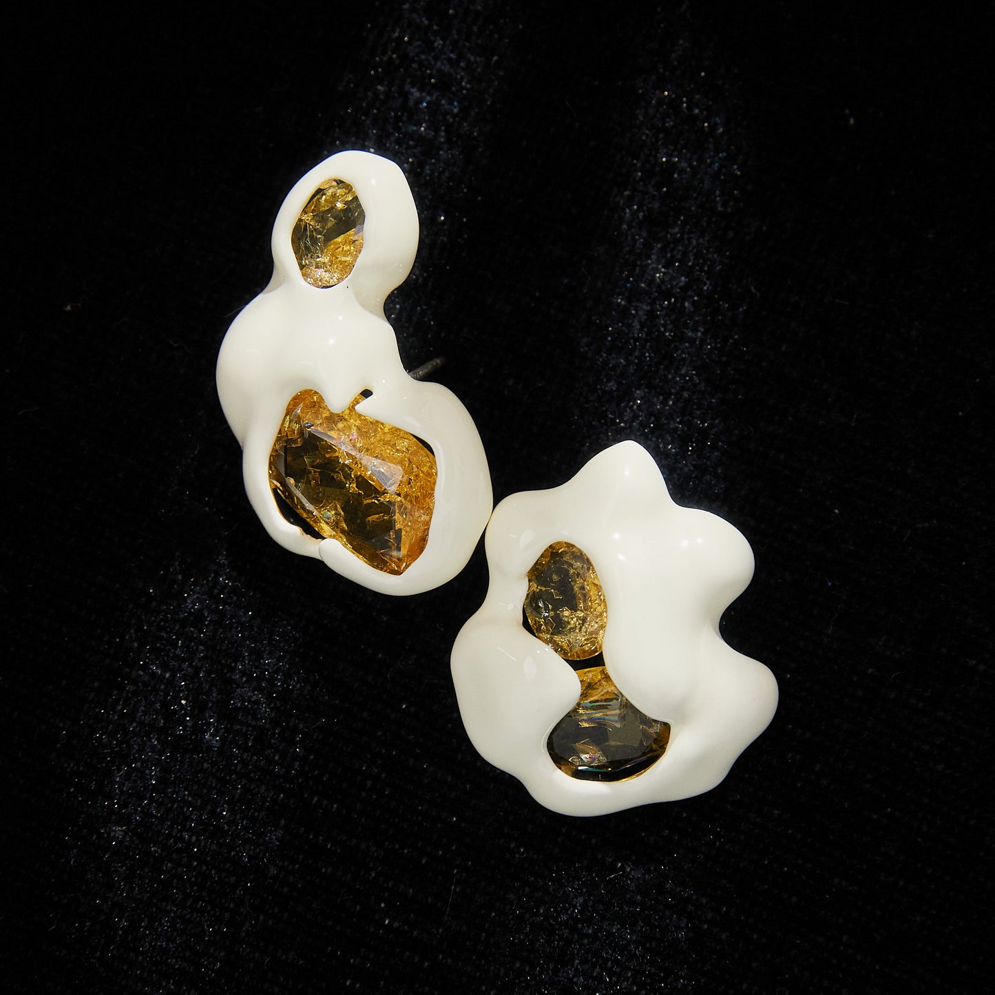 Sparkling Swarovski Crystal Copper Alloy Earrings KK-92130