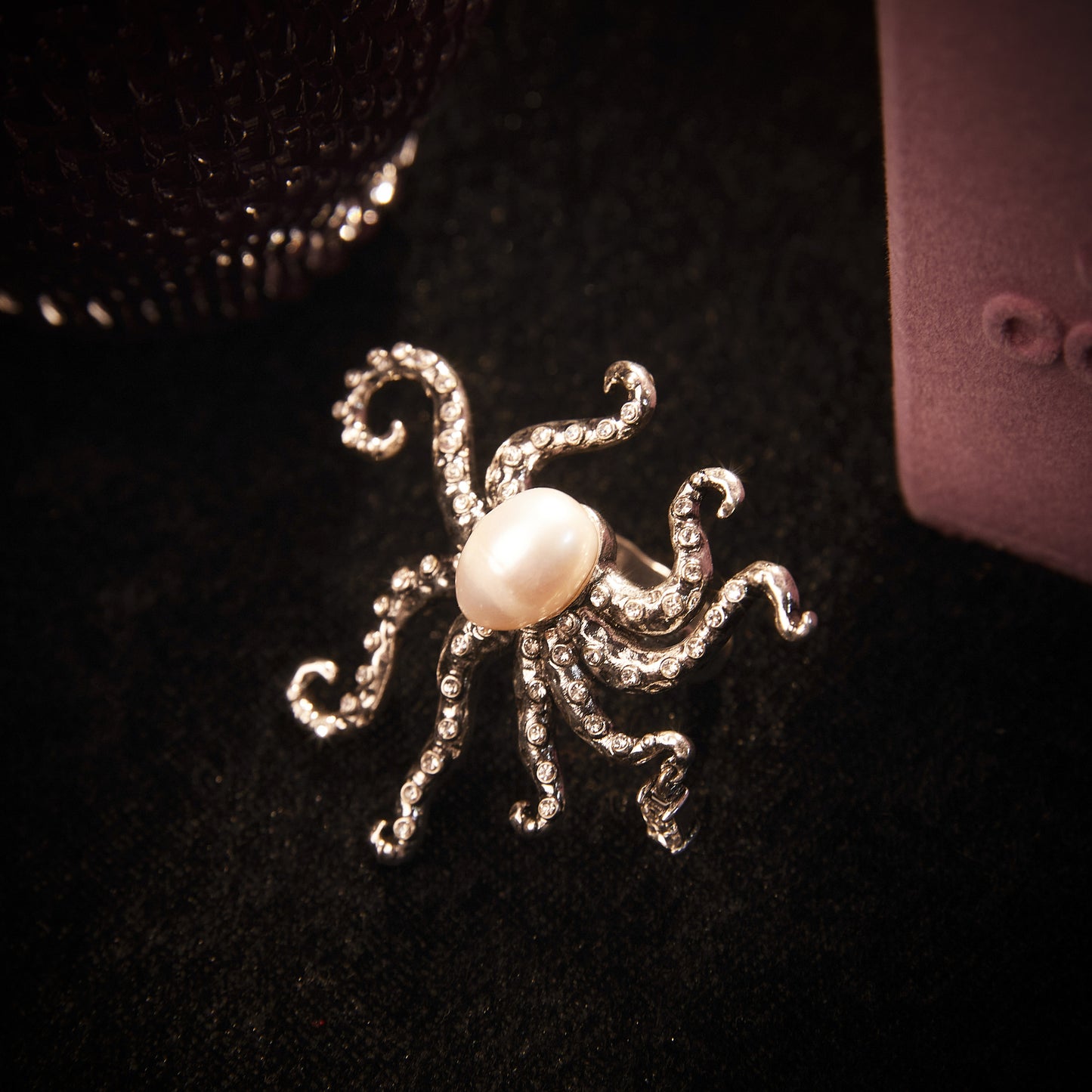 Refined Swarovski Crystal Copper Alloy Pearl-Imitation Ring KK-91050