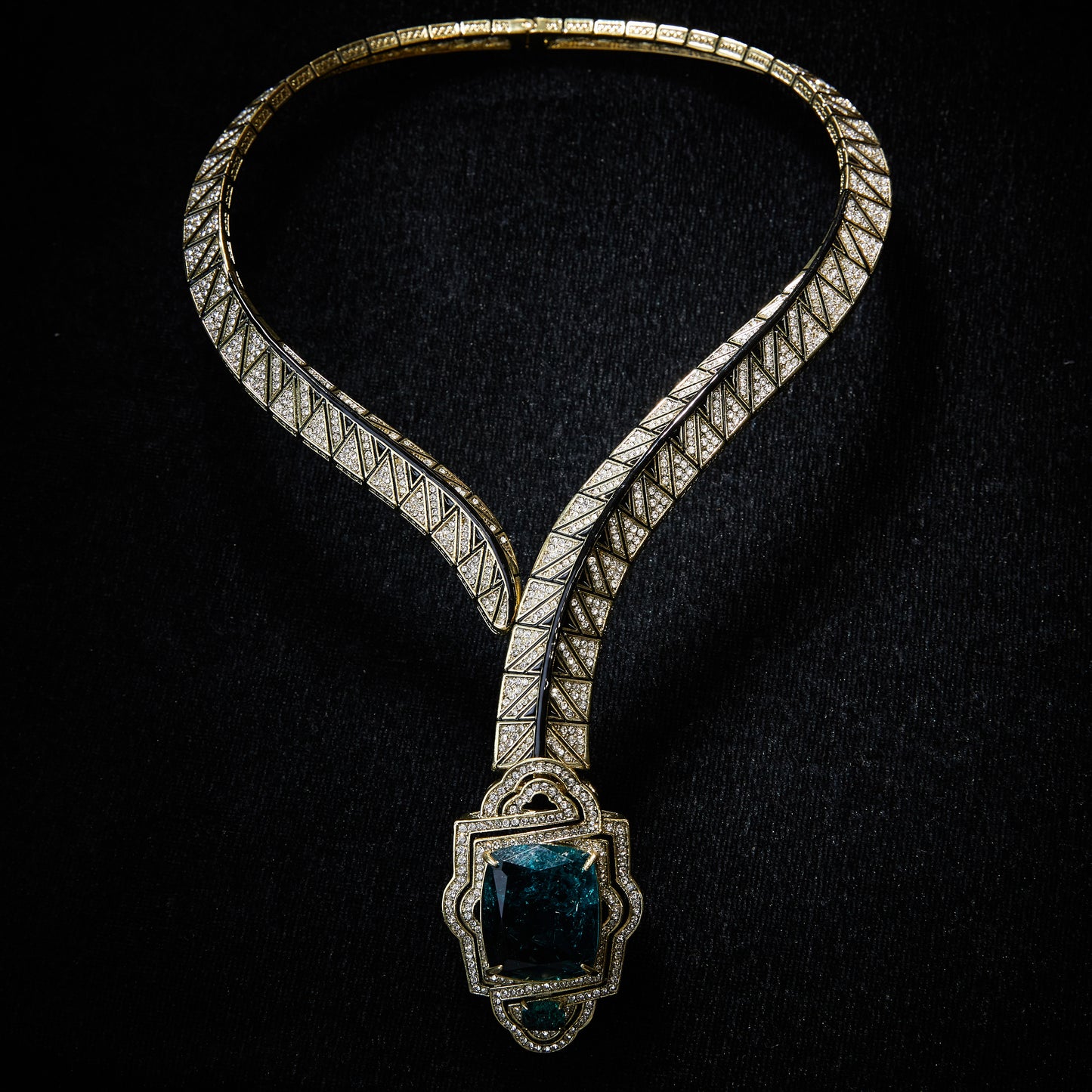 Sparkling Swarovski Crystal Copper Alloy Necklace KK-92056