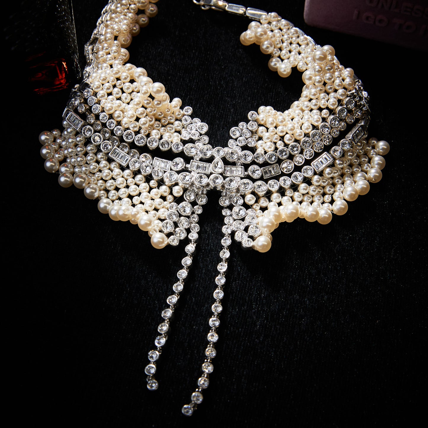 Sparkling Swarovski Crystal Copper Alloy Pearl-Imitation Necklace KK-92055