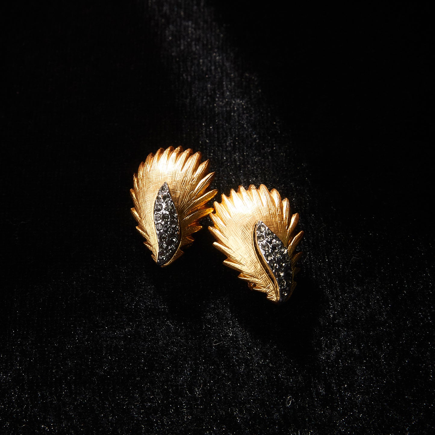 Sparkling Swarovski Crystal Copper Alloy Earrings KK-91186