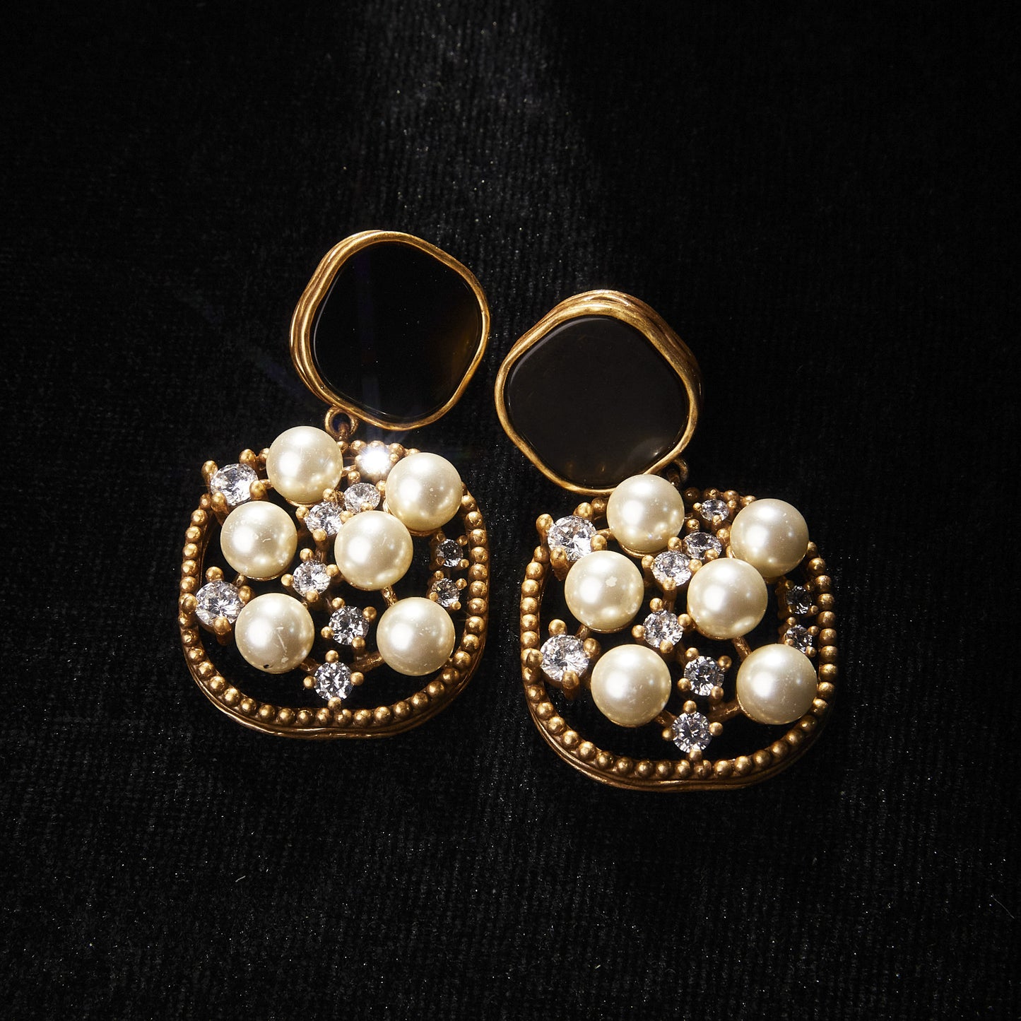 Sparkling Swarovski Crystal Copper Alloy Pearl-Imitation Earrings KK-9825