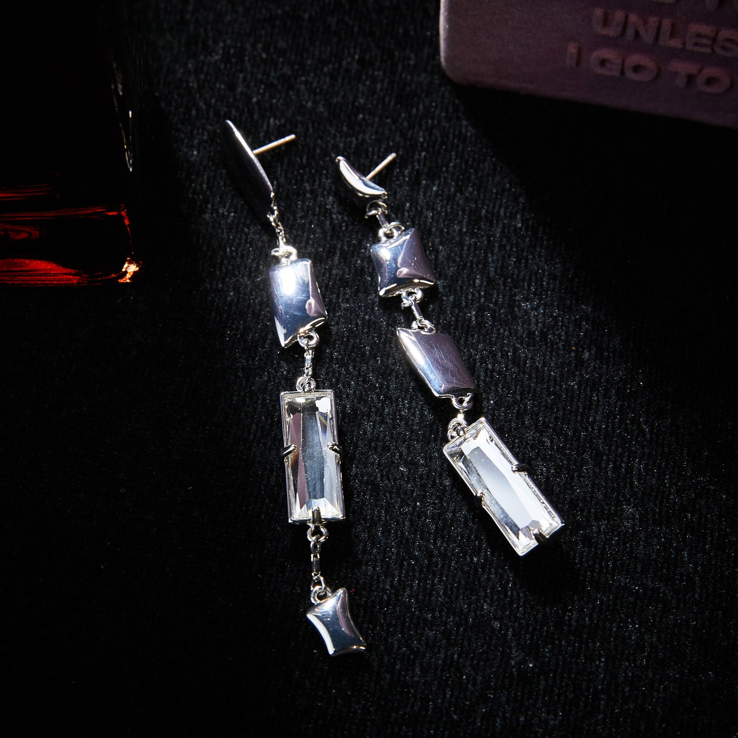 Sleek Swarovski Crystal Copper Alloy  Necklace & Earrings Set KK-92052