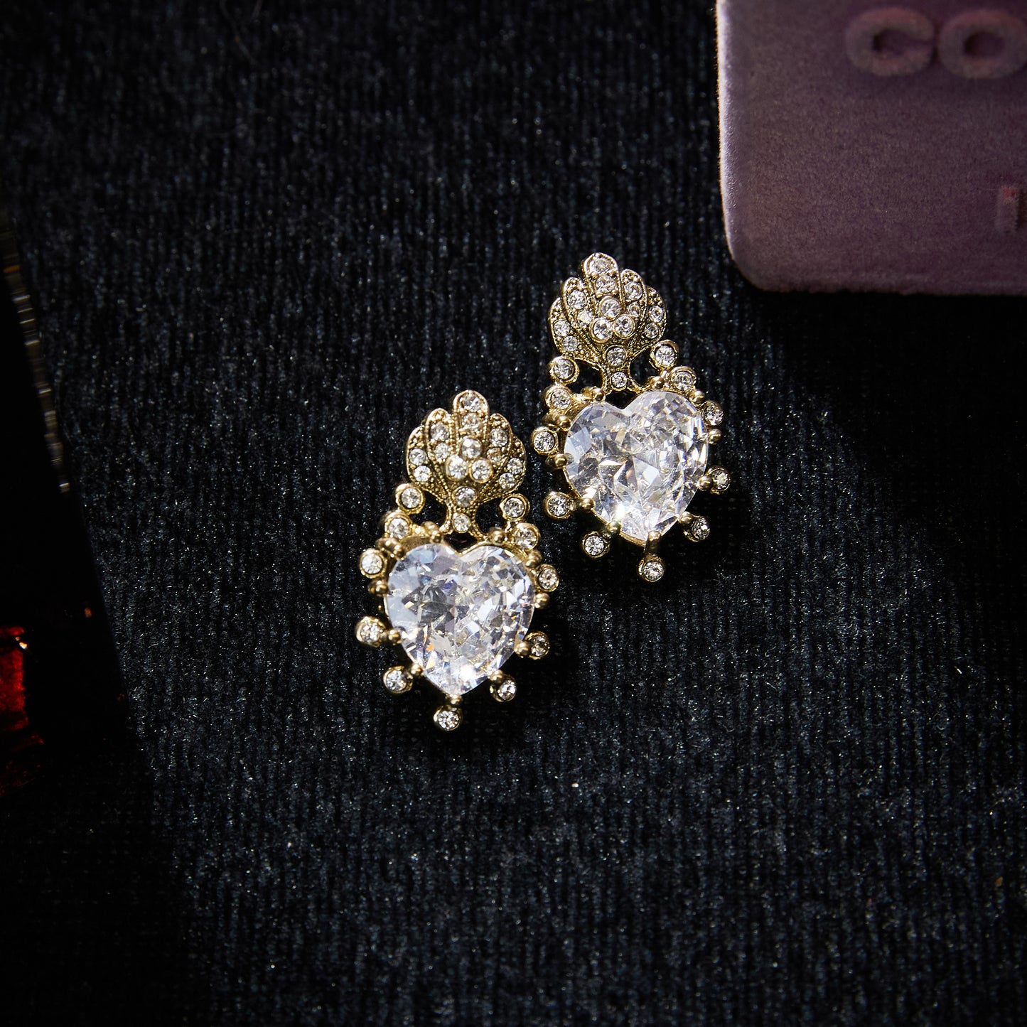 Sleek Swarovski Crystal Copper Alloy Jewelry Set  KK-92059