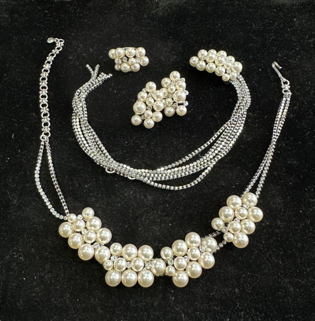 Refined Swarovski Crystal Copper Alloy Pearl-Imitation Jewelry Set KK-92156